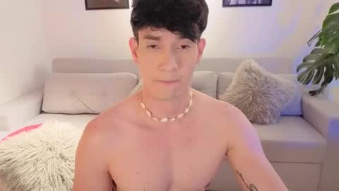 Snapshot of neythan__blaze chatting on January 14, 11:42 pm online show from January 14, 11:42 pm