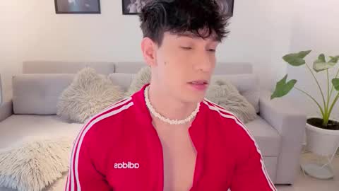   online show from March 23, 5:28 pm