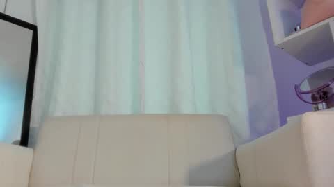  Angie   Instagram  angie julianac add me online show from October 21, 12:22 am