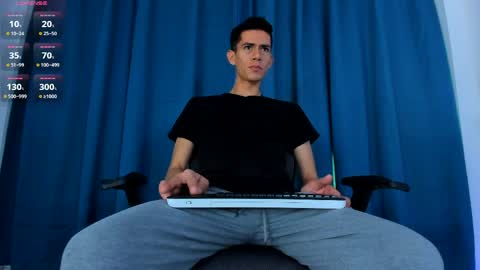 Alex online show from April 18, 2:21 pm