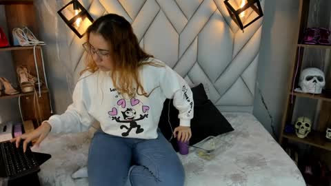 Snapshot of nezukokamado1_ chatting on January 25, 1:41 pm Milena online show from January 25, 1:41 pm