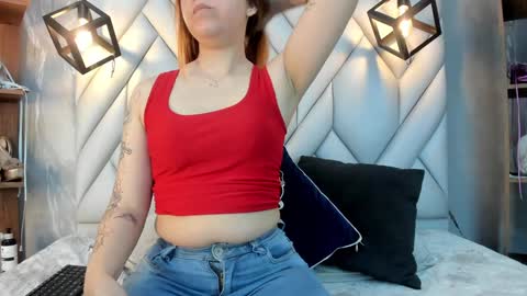 Snapshot of nezukokamado1_ chatting on February 3, 1:51 pm Milena online show from February 3, 1:51 pm