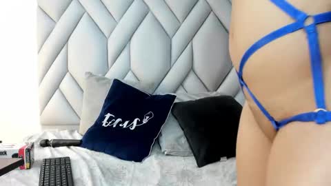 Snapshot of nezukokamado1_ chatting on February 28, 5:26 pm Milena online show from February 28, 5:26 pm