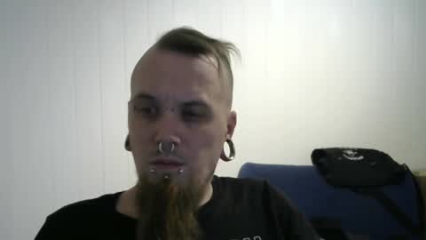 Snapshot of nezvers chatting on January 24, 9:37 pm YouPick online show from January 24, 9:37 pm