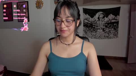 Nia online show from February 26, 9:48 pm