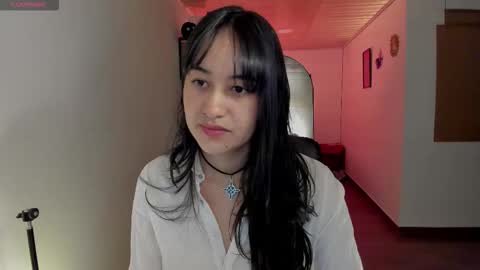 Nia online show from March 13, 2:23 pm