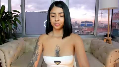 Snapshot of nia_malkova chatting on February 19, 11:28 am Nia Malkova online show from February 19, 11:28 am