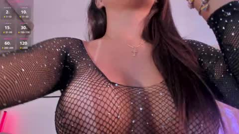 Nia online show from September 22, 3:14 pm