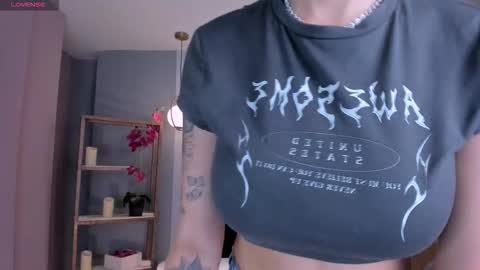 SQUIRTER DOLL    online show from September 12, 6:52 pm