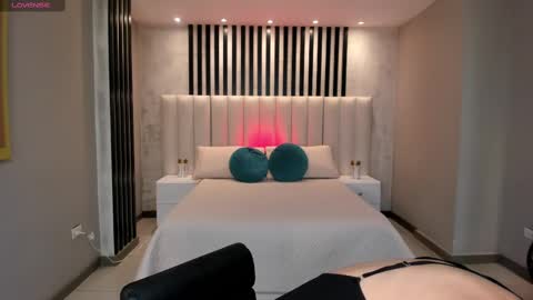 Call me Nia  online show from February 25, 7:58 pm