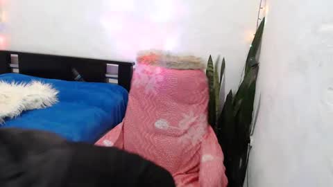NiaVelvett online show from October 8, 1:53 pm