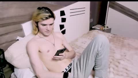 Snapshot of nic_ky chatting on March 14, 6:02 pm Nick PVT is open FanslyTwitter - Nic kycb online show from March 14, 6:02 pm