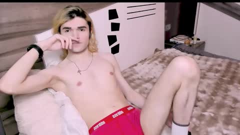 Snapshot of nic_ky chatting on March 15, 5:08 pm Nick PVT is open FanslyTwitter - Nic kycb online show from March 15, 5:08 pm