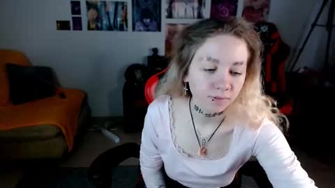 nica_kawaii online show from March 29, 7:30 am