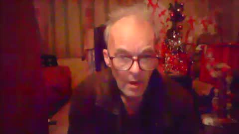 Snapshot of nice6body chatting on December 6, 3:30 am nice6body online show from December 6, 3:30 am
