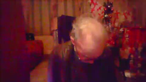 Snapshot of nice6body chatting on December 10, 1:32 am nice6body online show from December 10, 1:32 am
