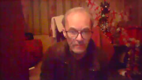 Snapshot of nice6body chatting on December 24, 2:21 am nice6body online show from December 24, 2:21 am