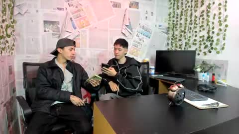 Snapshot of nice_boys11 chatting on June 20, 1:25 pm nice_boys11 online show from June 20, 1:25 pm
