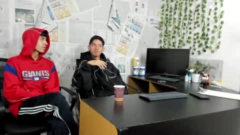 Snapshot of nice_boys11 chatting on June 22, 1:19 pm nice_boys11 online show from June 22, 1:19 pm