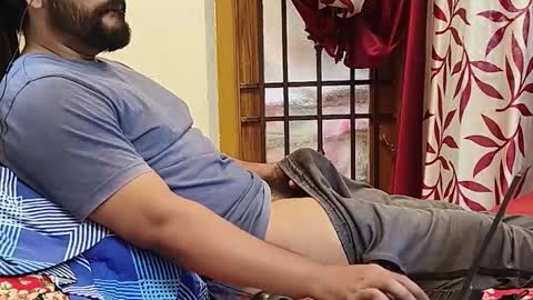 Snapshot of nice_guy_4u_ chatting on October 28, 5:33 am Robin online show from October 28, 5:33 am