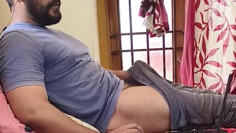 Snapshot of nice_guy_4u_ chatting on February 10, 9:35 am Robin online show from February 10, 9:35 am