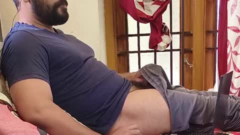 Snapshot of nice_guy_4u_ chatting on February 12, 9:37 am Robin online show from February 12, 9:37 am