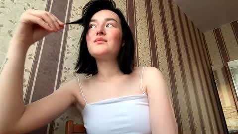 Snapshot of nice_kisss chatting on July 5, 5:09 pm Alice online show from July 5, 5:09 pm