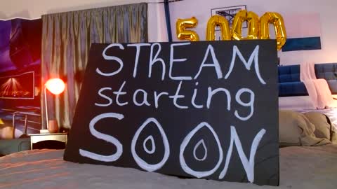 Snapshot of niceandsavvy chatting on October 5, 4:44 am NICE AND SAVVY online show from October 5, 4:44 am