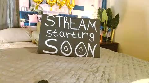 Snapshot of niceandsavvy chatting on October 19, 4:46 am NICE AND SAVVY online show from October 19, 4:46 am