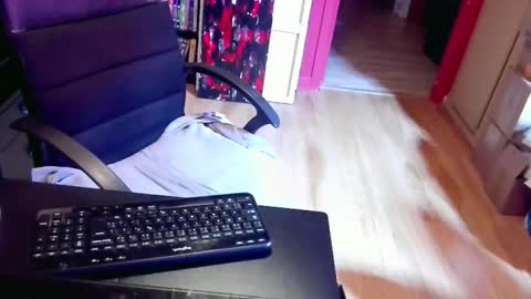 Snapshot of nicecck24 chatting on November 7, 5:07 am nicecck24 online show from November 7, 5:07 am