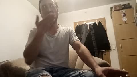 Snapshot of nicefuck0077 chatting on December 8, 2:18 am nicefuck0077 online show from December 8, 2:18 am