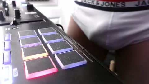 niceguy_69xx online show from February 21, 9:49 pm