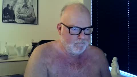 nicexxdane online show from May 11, 3:56 am