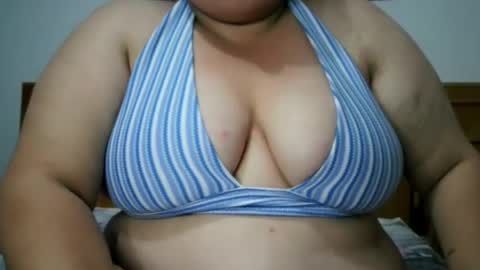 Nicholle online show from June 17, 10:43 pm