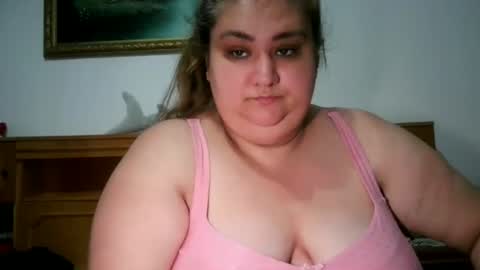 Nicholle online show from July 14, 10:15 pm