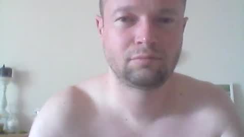 nick1990b online show from March 28, 1:54 pm