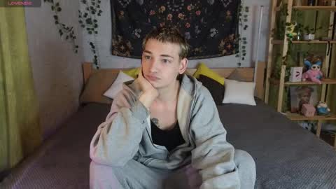 Nick online show from November 8, 5:23 pm
