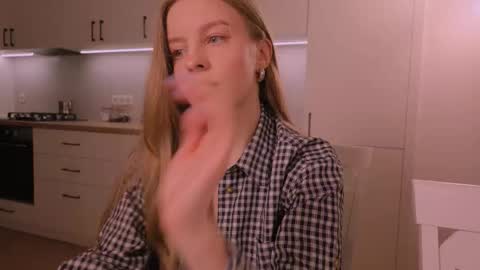 Nicka Cherie online show from February 25, 5:22 pm