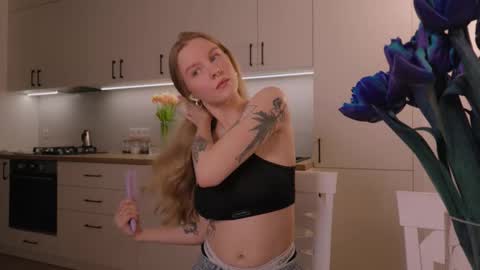 Nicka Cherie online show from March 3, 5:30 pm