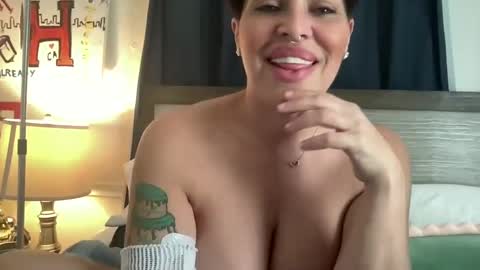 Nicki Marie online show from December 3, 3:55 pm