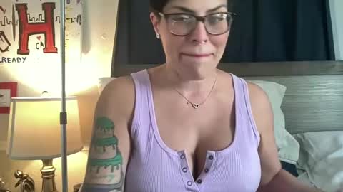 Nicki Marie online show from December 14, 9:02 pm