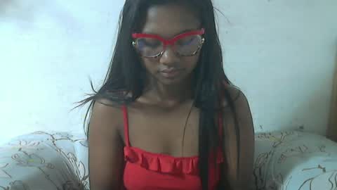 nickiqqyuu online show from June 17, 12:02 am