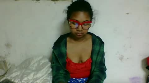 nickiqqyuu online show from July 24, 12:08 am