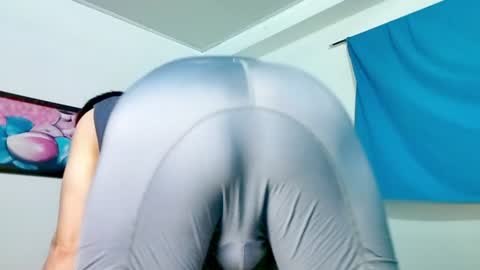 Snapshot of nickk_wolff chatting on June 27, 12:37 am Nickk Wolff online show from June 27, 12:37 am