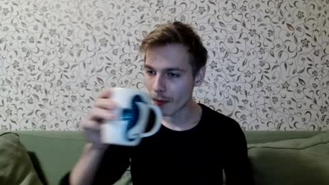 Nick online show from December 17, 9:38 pm