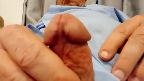 Snapshot of nickthefiddler chatting on December 28, 8:36 pm TheCock online show from December 28, 8:36 pm