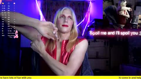 Snapshot of nicktu52 chatting on March 6, 1:05 am nicktuuk online show from March 6, 1:05 am