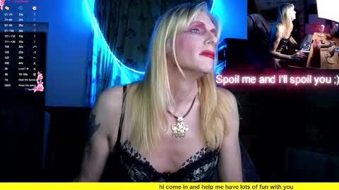 Snapshot of nicktu52 chatting on March 8, 12:00 am nicktuuk online show from March 8, 12:00 am