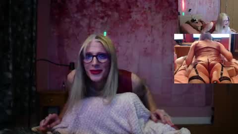 Snapshot of nicktu52 chatting on May 1, 11:42 pm nicktuuk online show from May 1, 11:42 pm