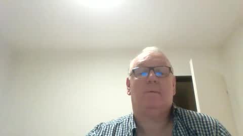 Snapshot of nickvandicky chatting on October 23, 11:14 pm nickvandicky online show from October 23, 11:14 pm